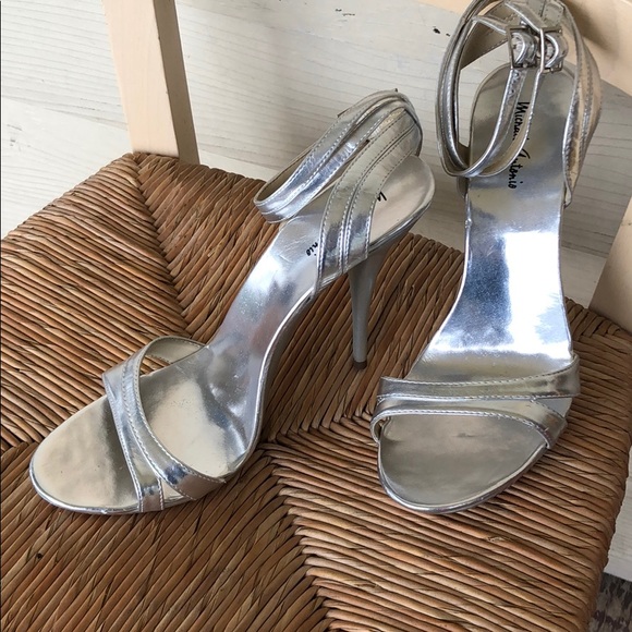 Shoes, Michael Antonio Silver 5 inch heels, Sz 10 - Picture 5 of 8